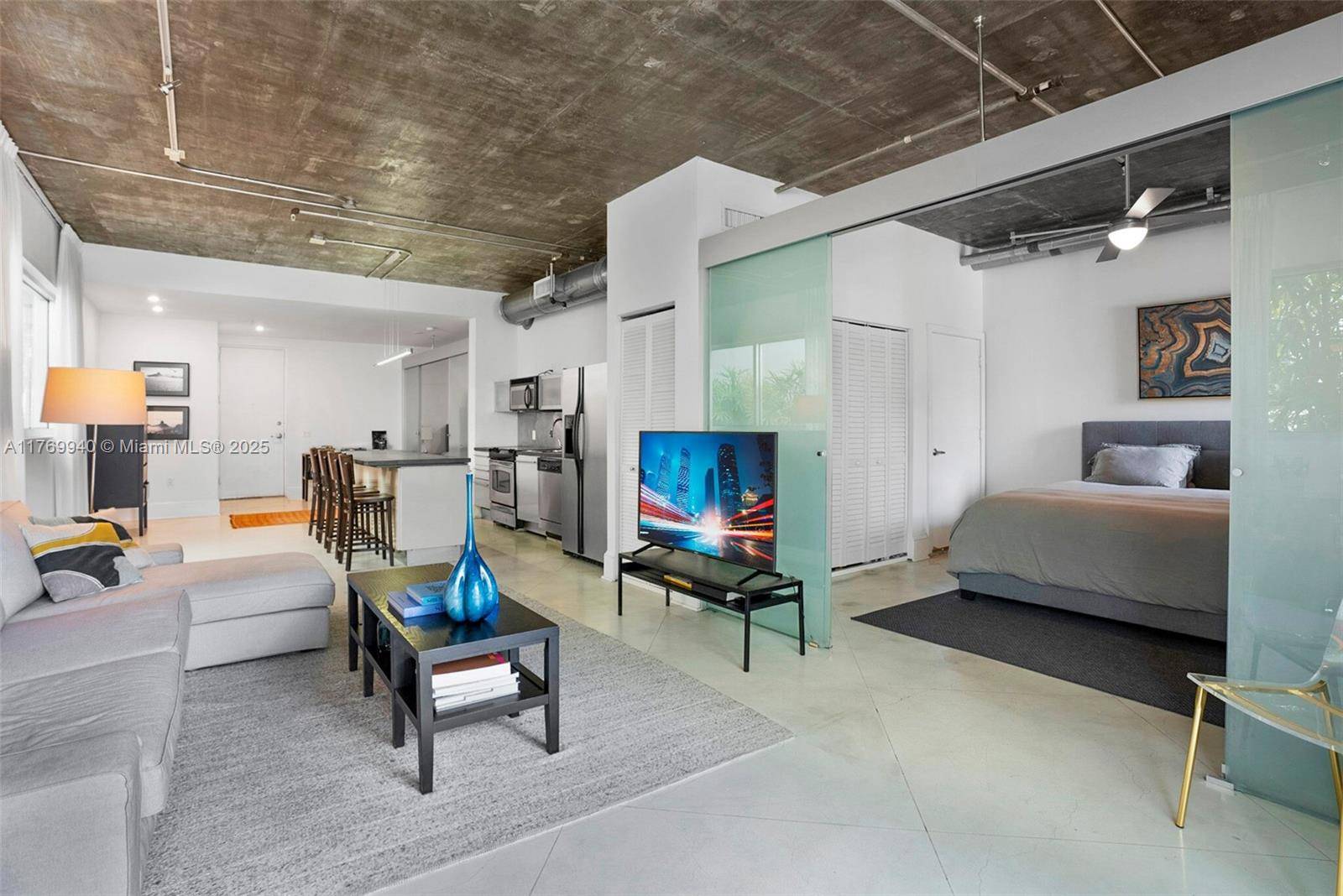 Miami Beach, FL 33139,1700 Meridian Ave #208