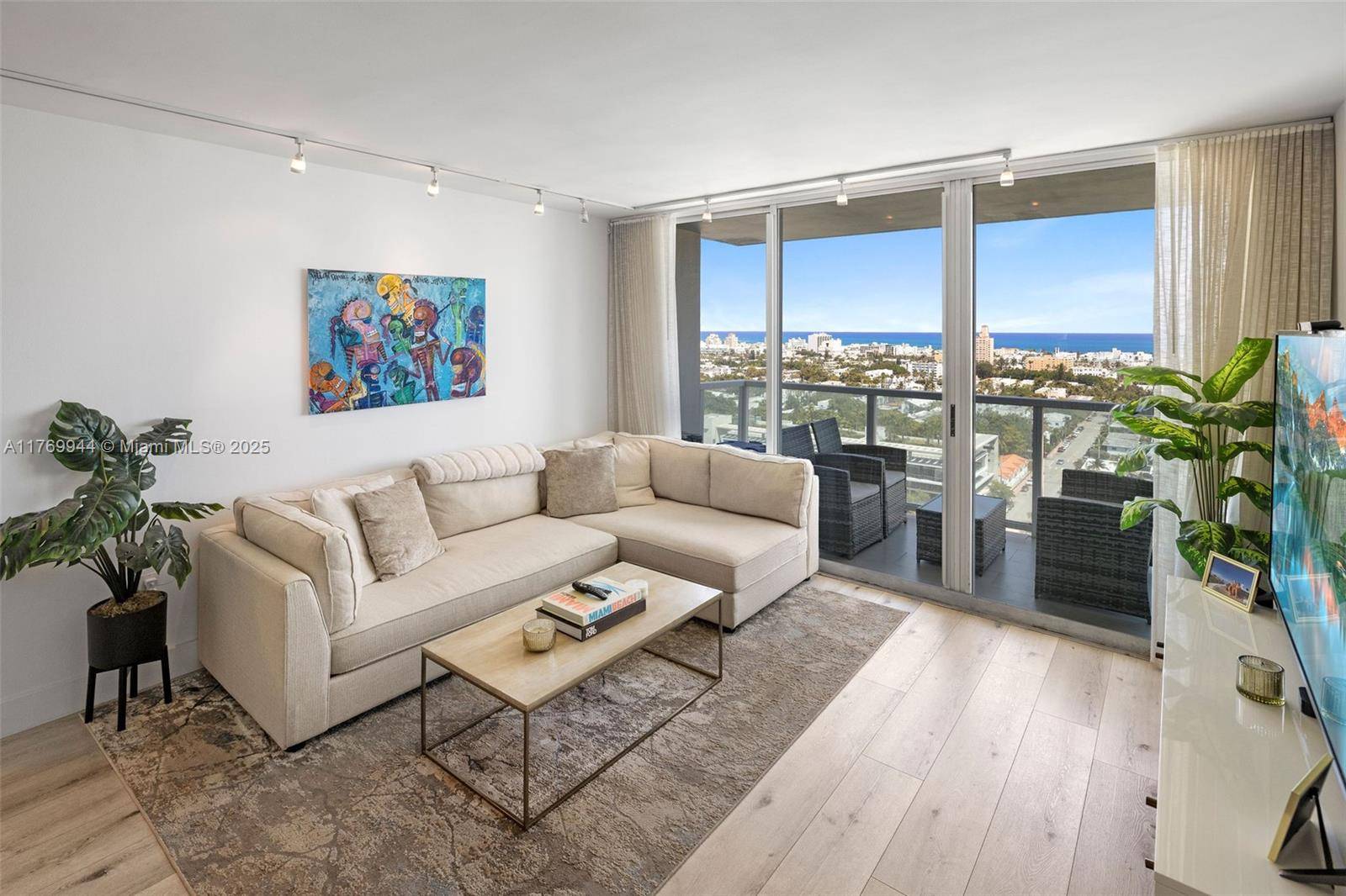 Miami Beach, FL 33139,650 West Ave #1904
