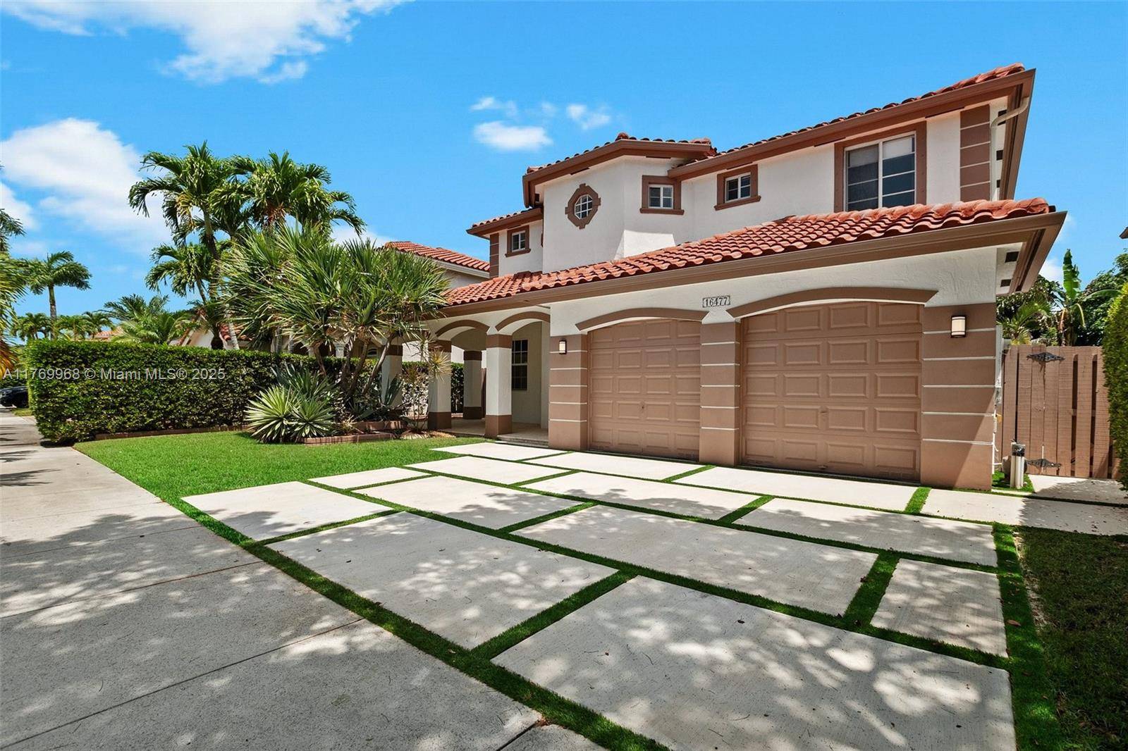 Miami, FL 33193,16477 SW 67th Ter