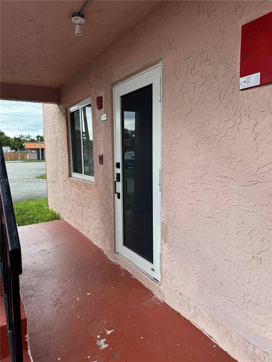 Hialeah, FL 33016,2150 W 60th St #11101