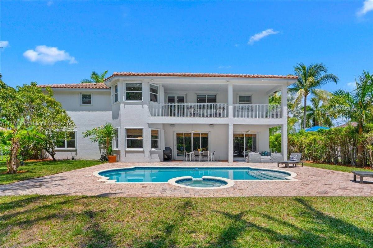 Weston, FL 33327,1427 Victoria Isle Dr