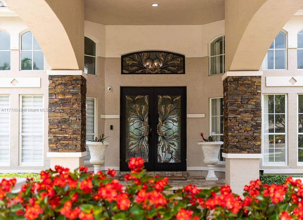Cooper City, FL 33330,5025 Regency Isles Way