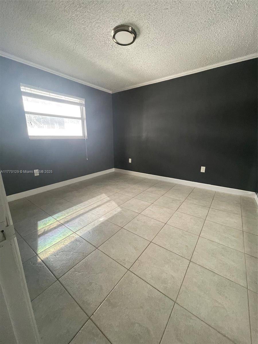 Miami, FL 33137,600 NE 25th St #60