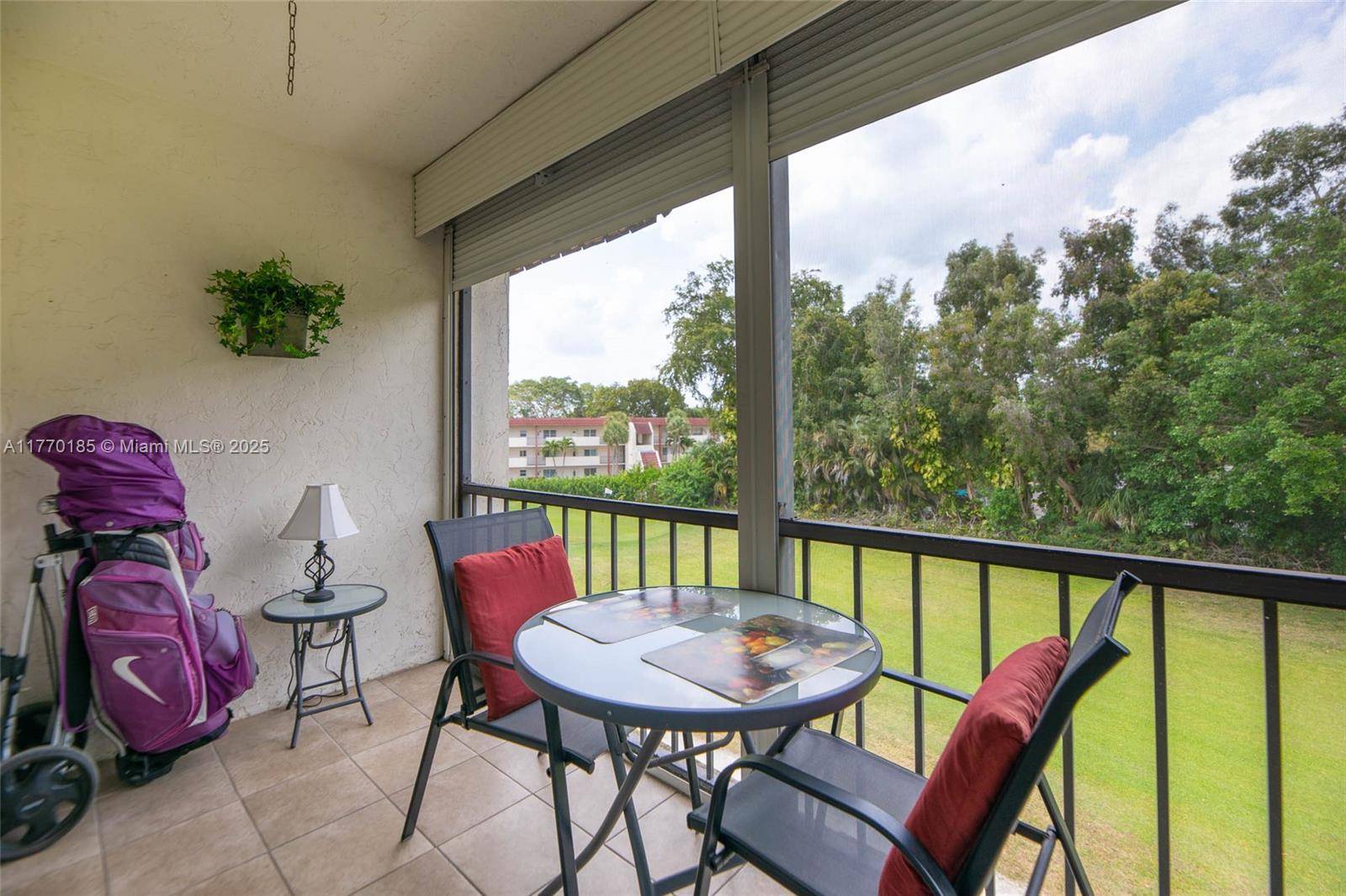 Pembroke Pines, FL 33025,300 S Hollybrook Dr #64-306