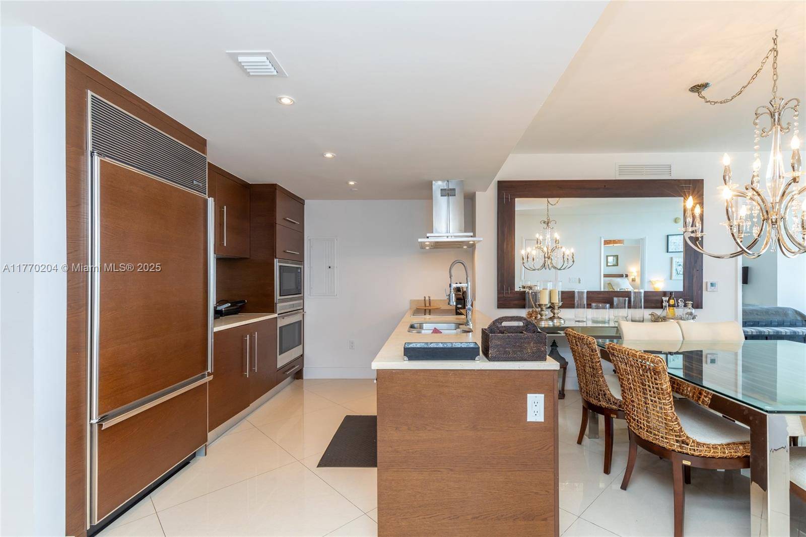 Miami, FL 33131,495 Brickell Ave #1005