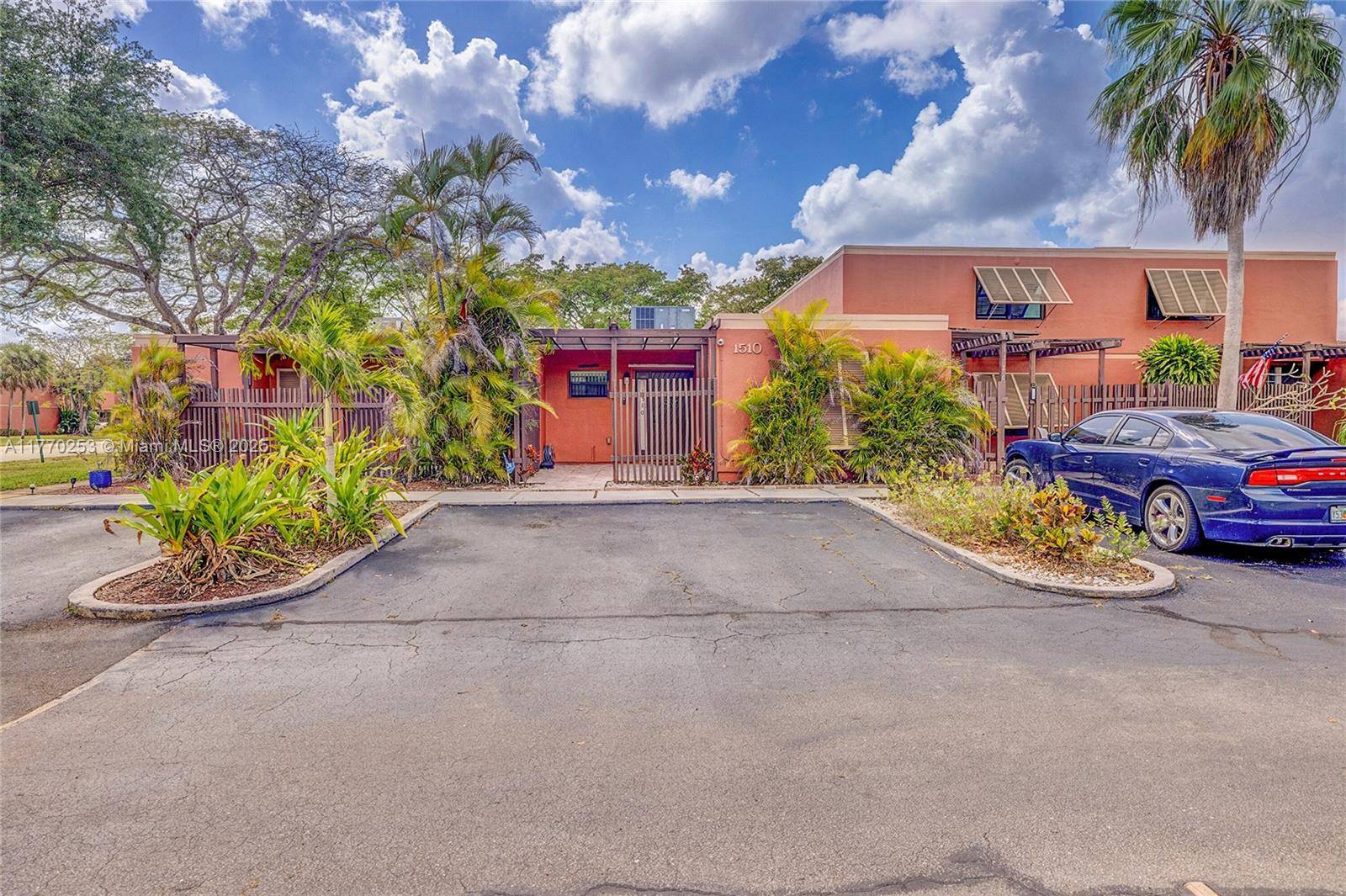 Pembroke Pines, FL 33026,1510 Hammock Ln #1510