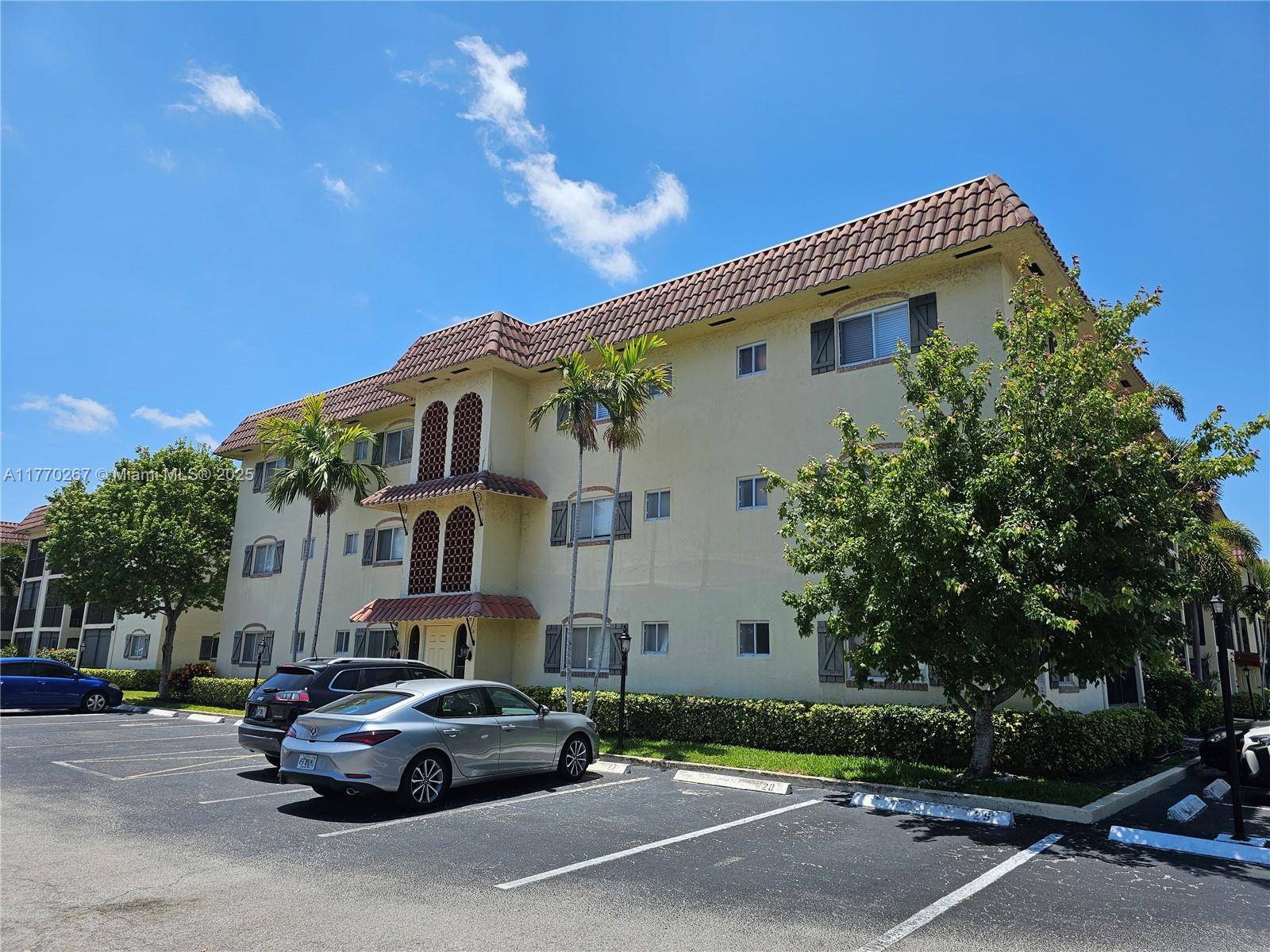Pompano Beach, FL 33060,259 S Cypress Rd #508