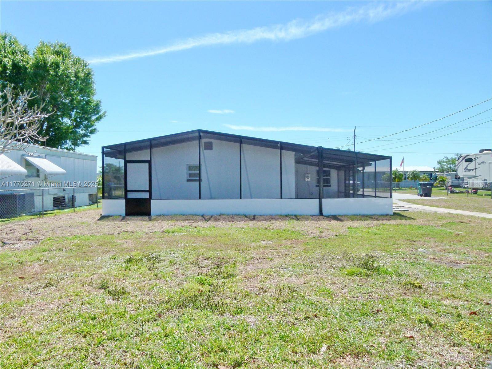 Okeechobee, FL 34974,2203 SE 8th Avenue