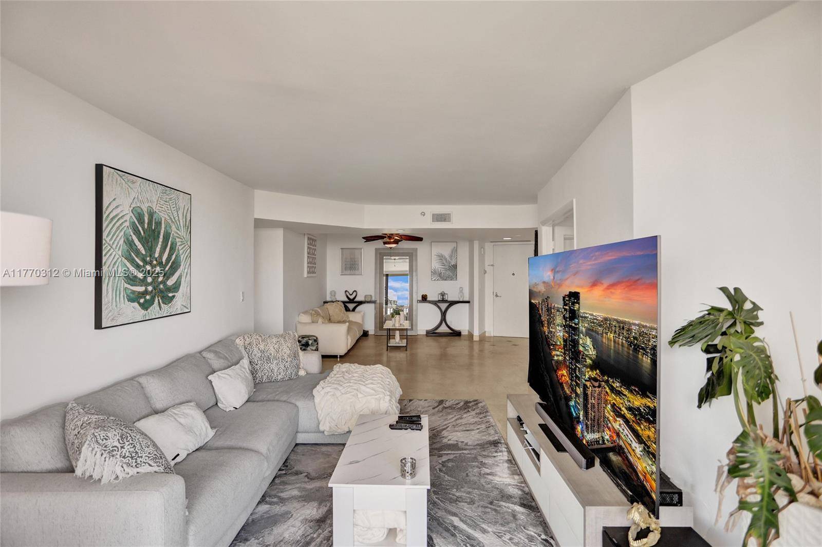 Aventura, FL 33160,1000 Island Blvd #2105
