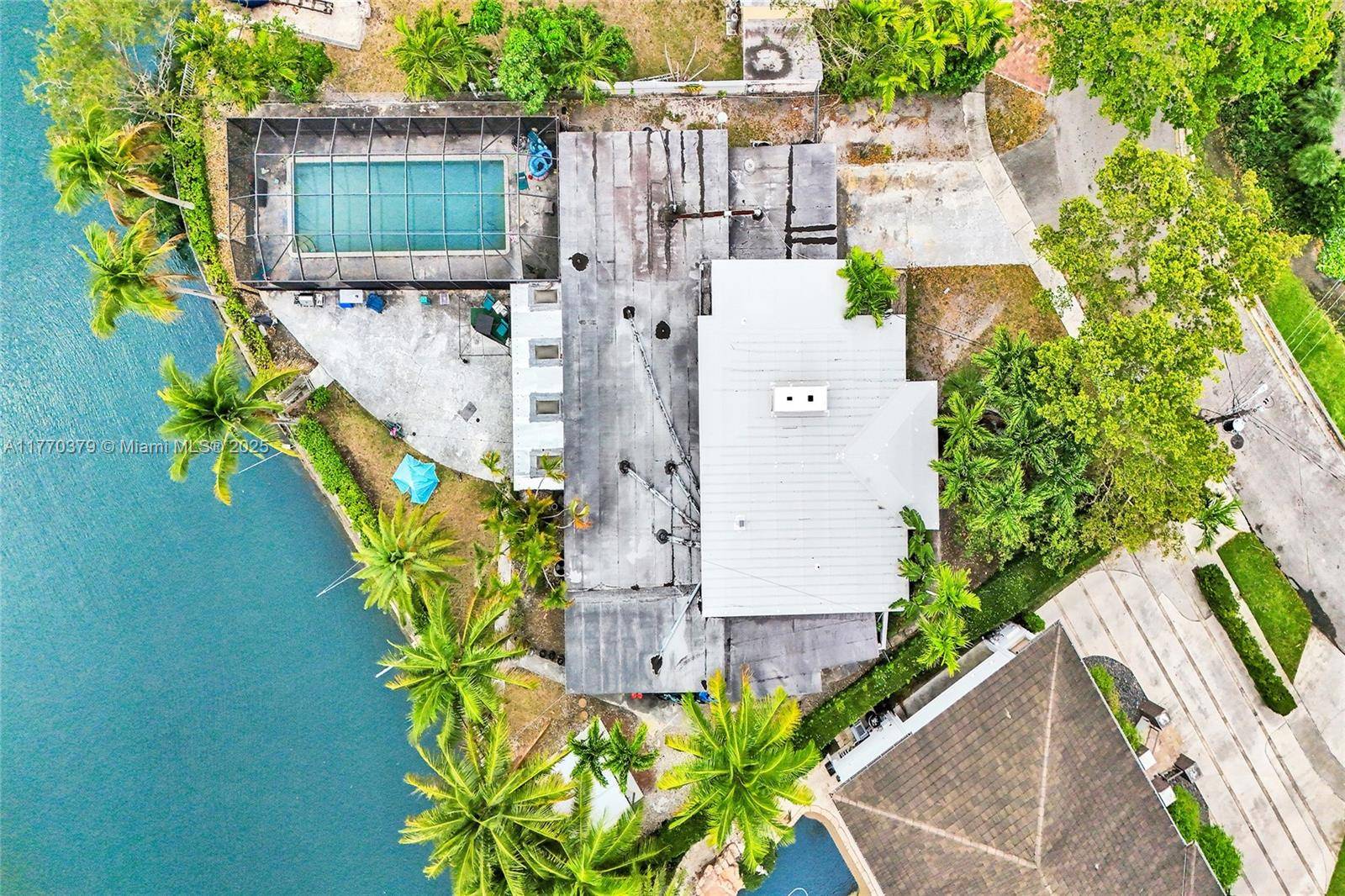 North Miami, FL 33181,2140 Hibiscus Cir