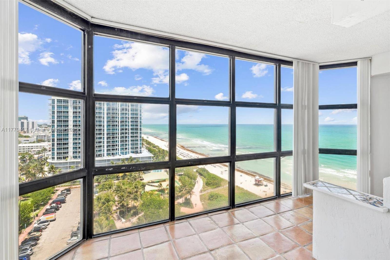 Miami Beach, FL 33141,6423 Collins Ave #1607