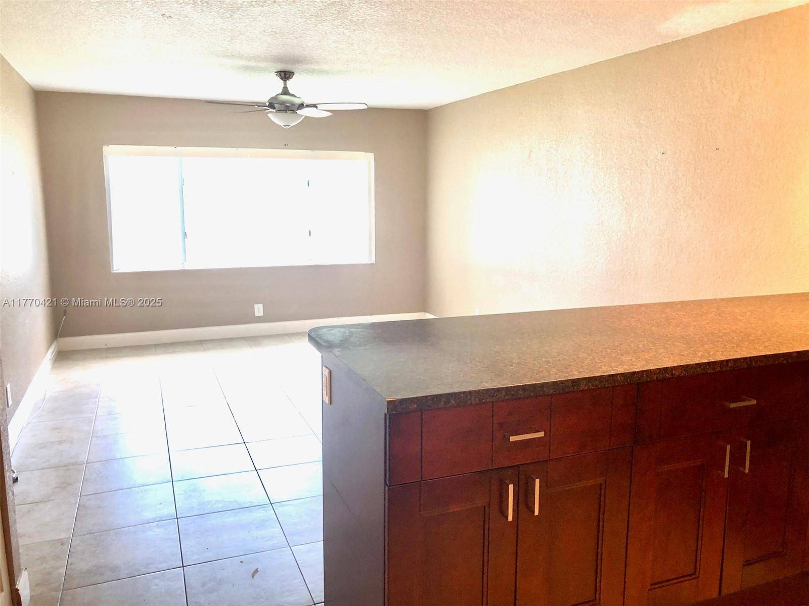 Pompano Beach, FL 33060,251 SE 6th Ave #14