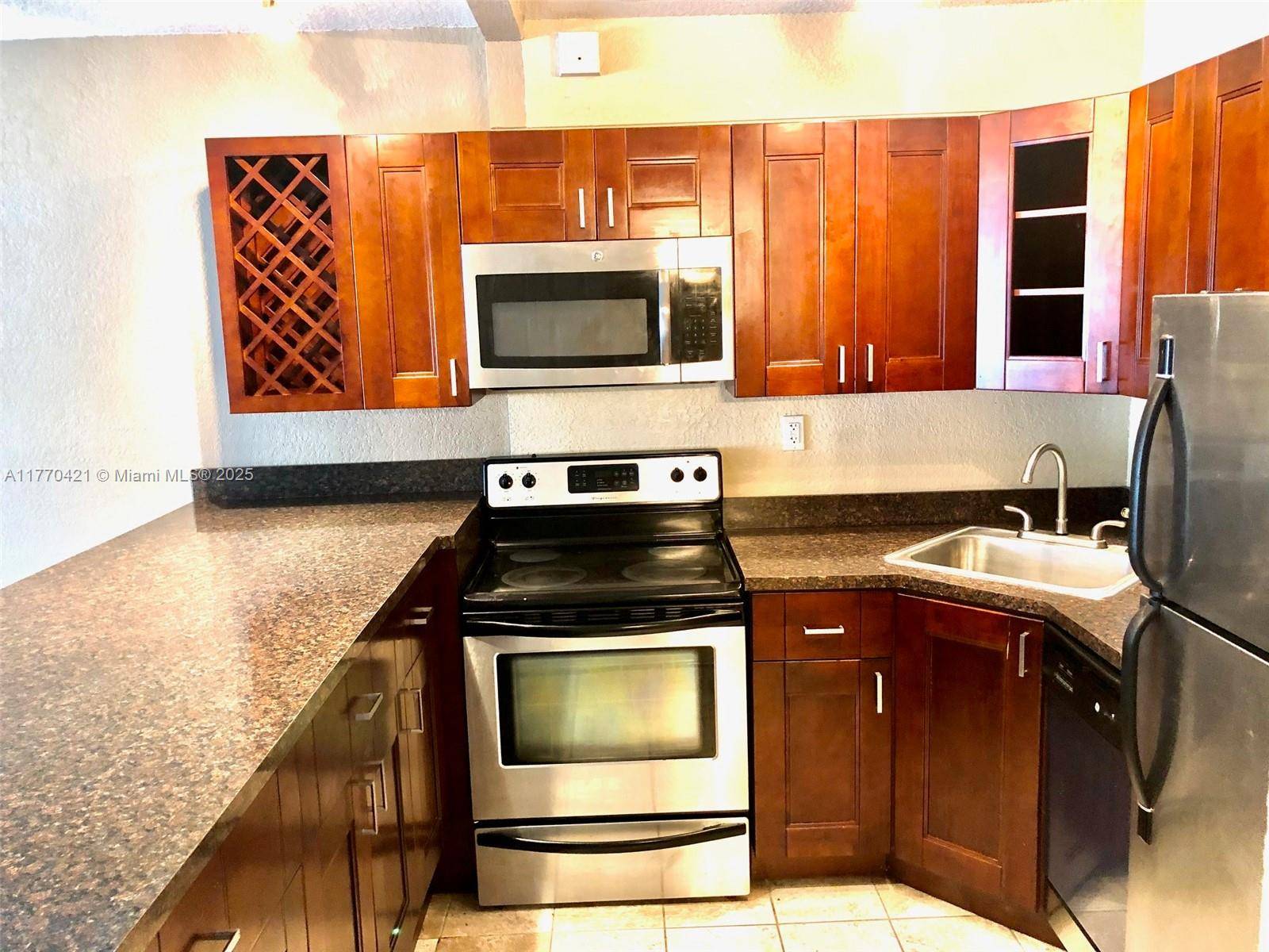 Pompano Beach, FL 33060,251 SE 6th Ave #14
