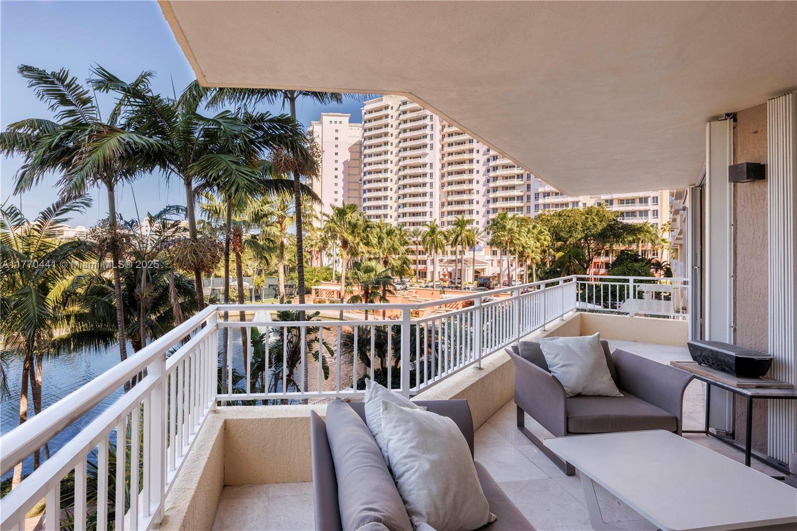 Key Biscayne, FL 33149,765 Crandon Blvd #307