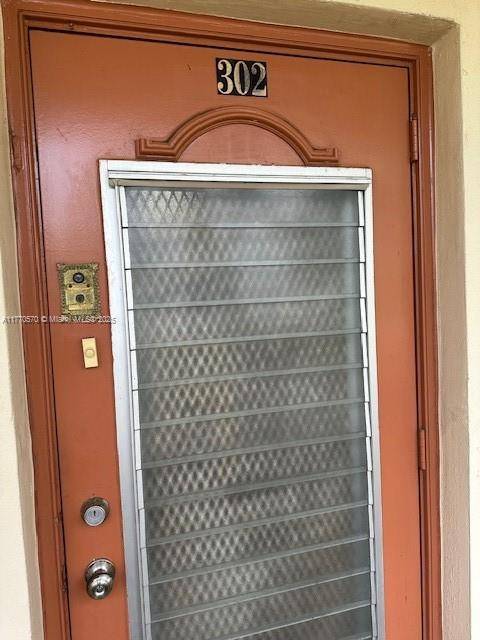Sunrise, FL 33322,8060 N Sunrise Lakes Dr #302