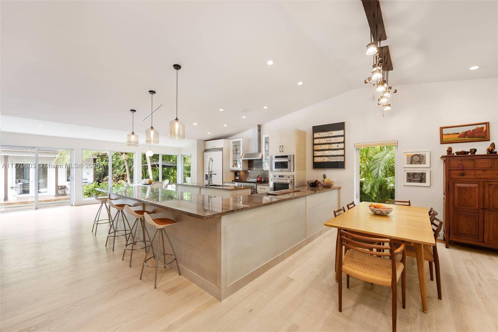 Coconut Grove, FL 33133,4140 Battersea Rd