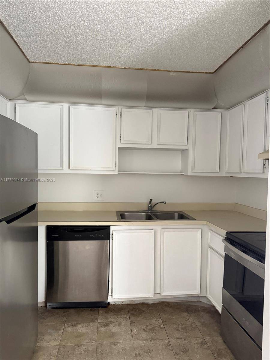 Coral Springs, FL 33065,10916 Royal Palm Blvd #10916