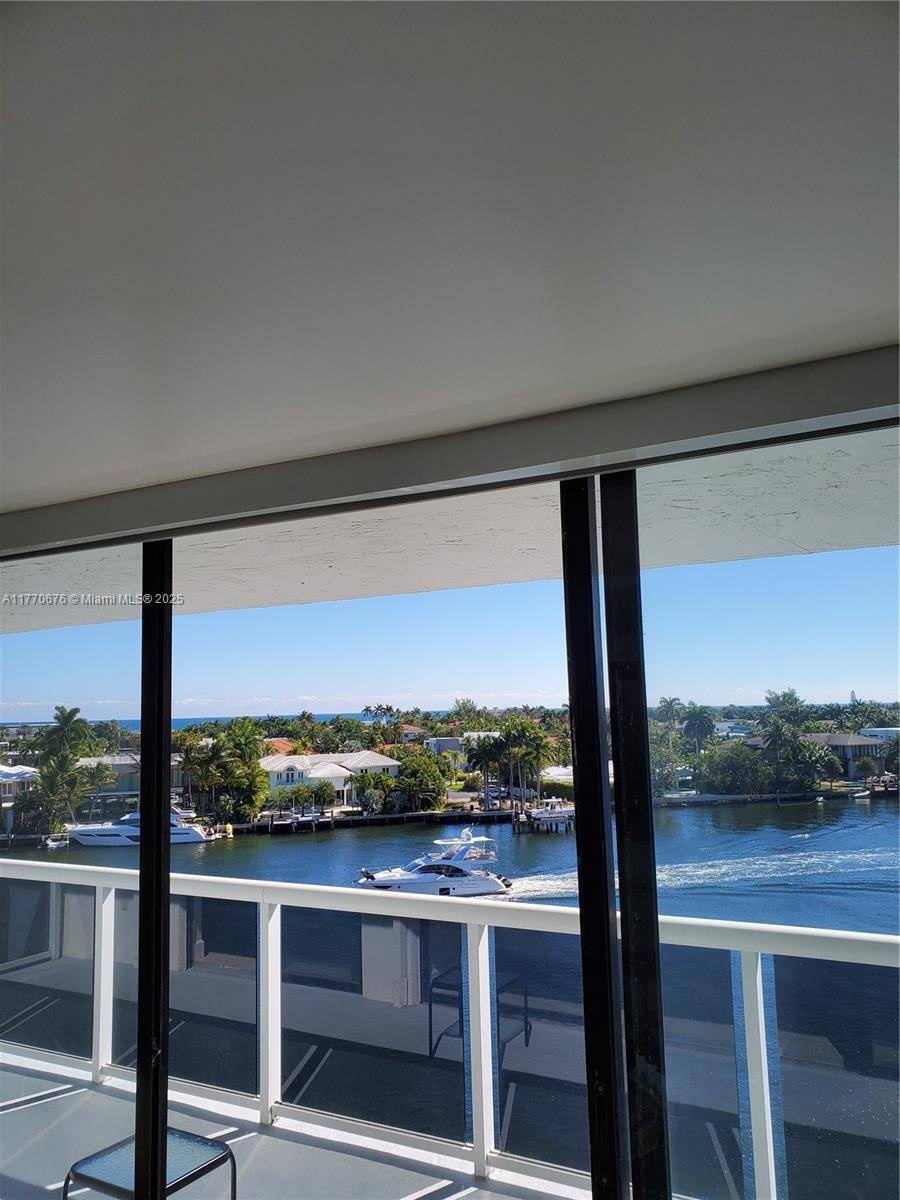 Aventura, FL 33180,20515 E Country Club Dr #644