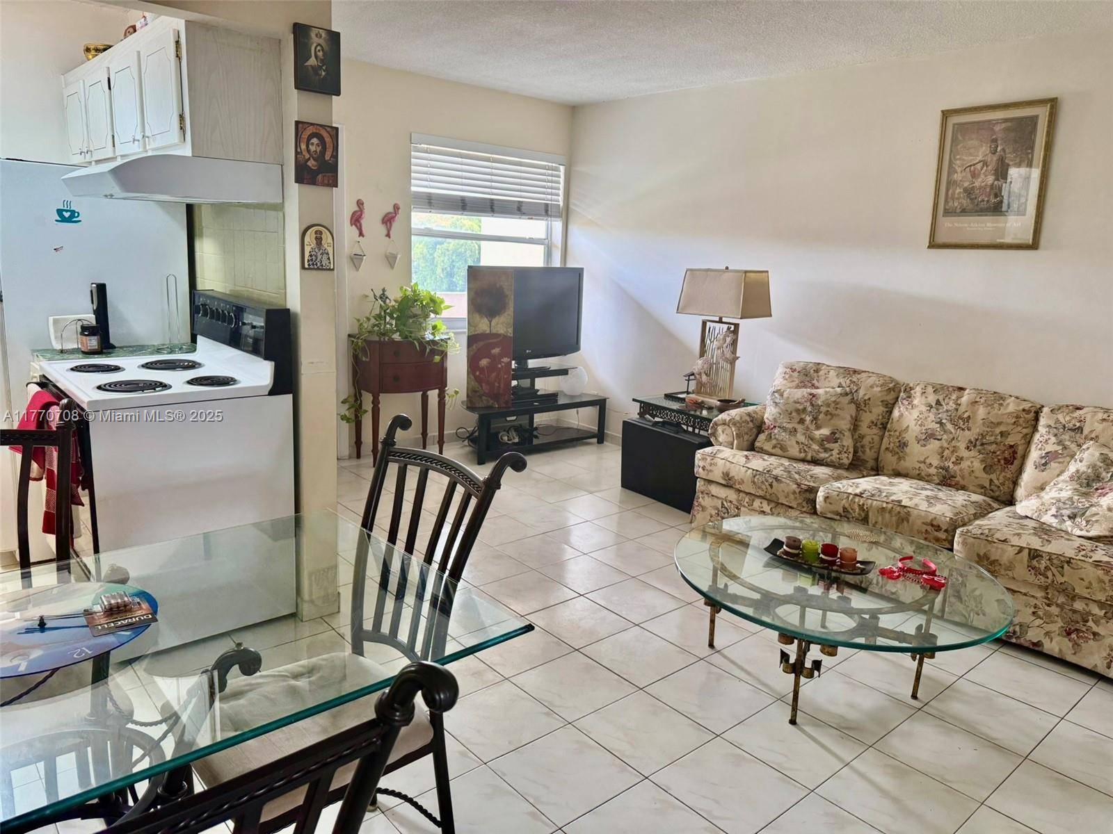 Hollywood, FL 33020,2145 Pierce St #403