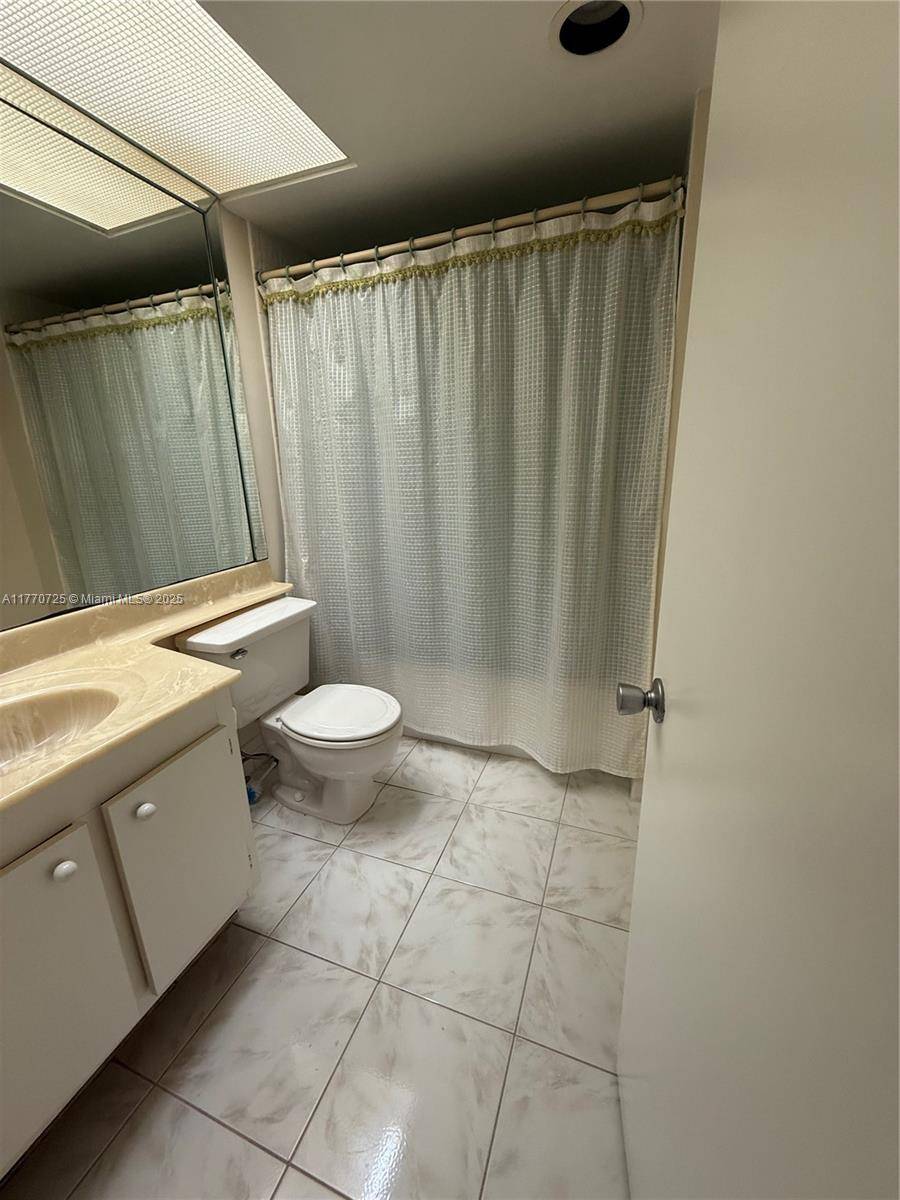 Pembroke Pines, FL 33027,Address not disclosed