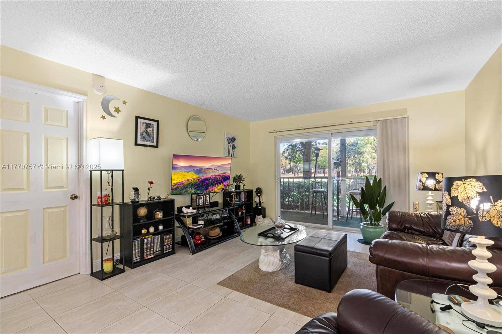 Lauderhill, FL 33319,5860 NW 44th St #109