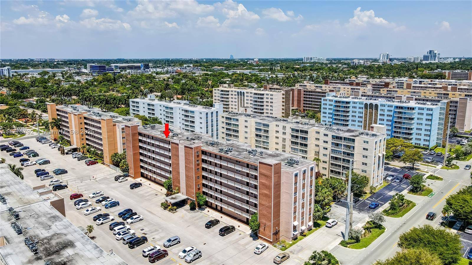 Hallandale Beach, FL 33009,301 NE 14th Ave #703