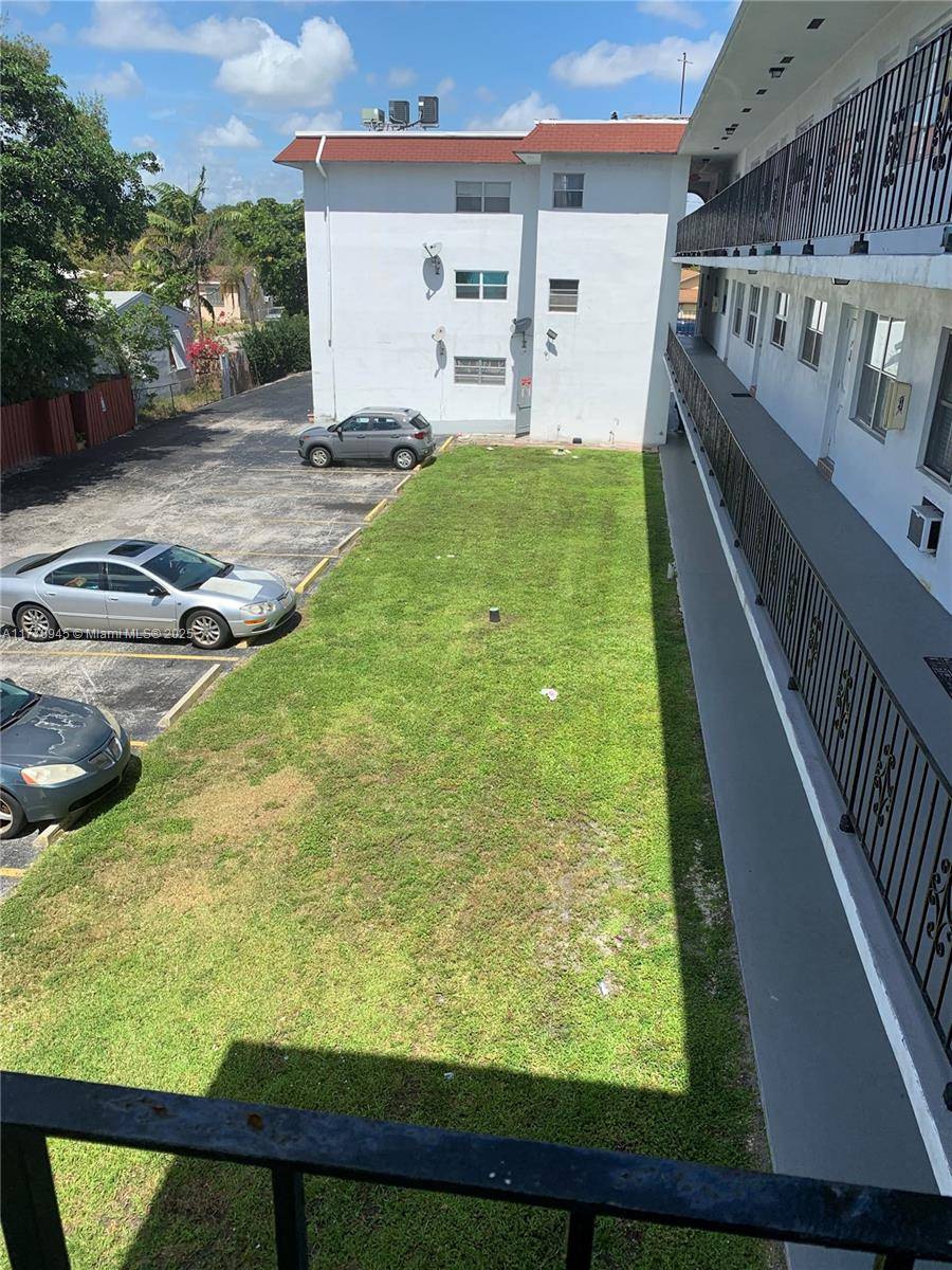 Hollywood, FL 33020,2420 Johnson St #303