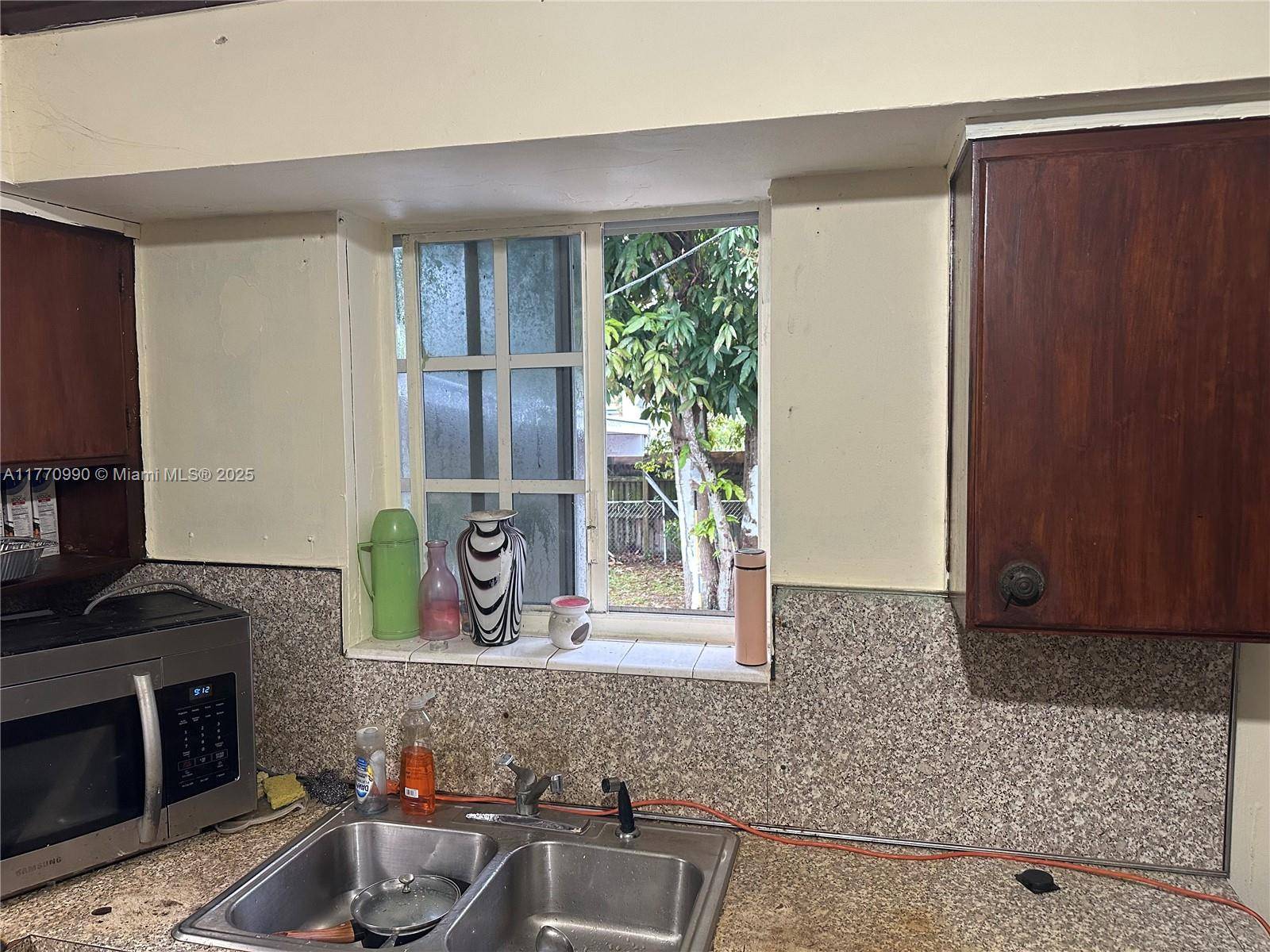 North Miami, FL 33161,102 NE 122nd St