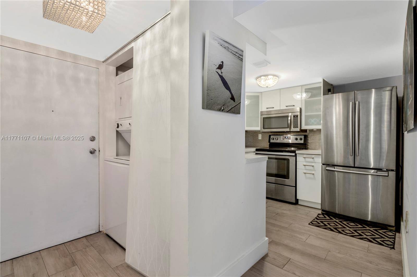 Miami Beach, FL 33140,2600 Collins Ave #204