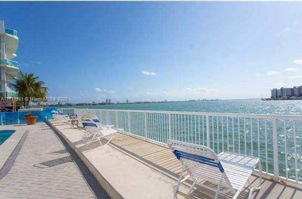 Miami Beach, FL 33141,2016 Bay Dr #304