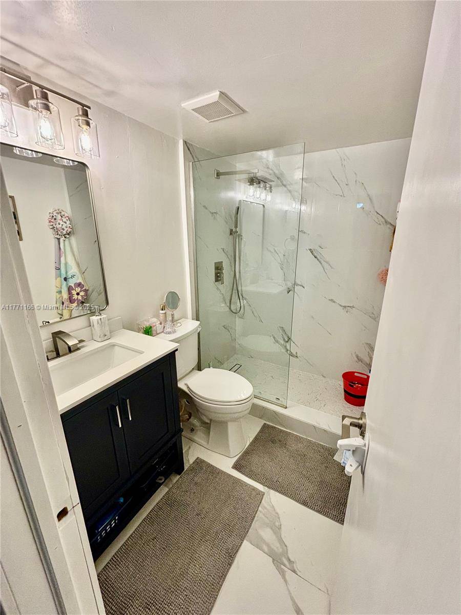 Miami, FL 33172,8883 Fontainebleau Blvd #202