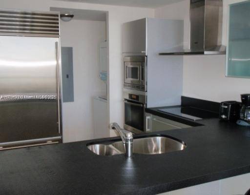 Sunny Isles Beach, FL 33160,18201 Collins Ave #1703