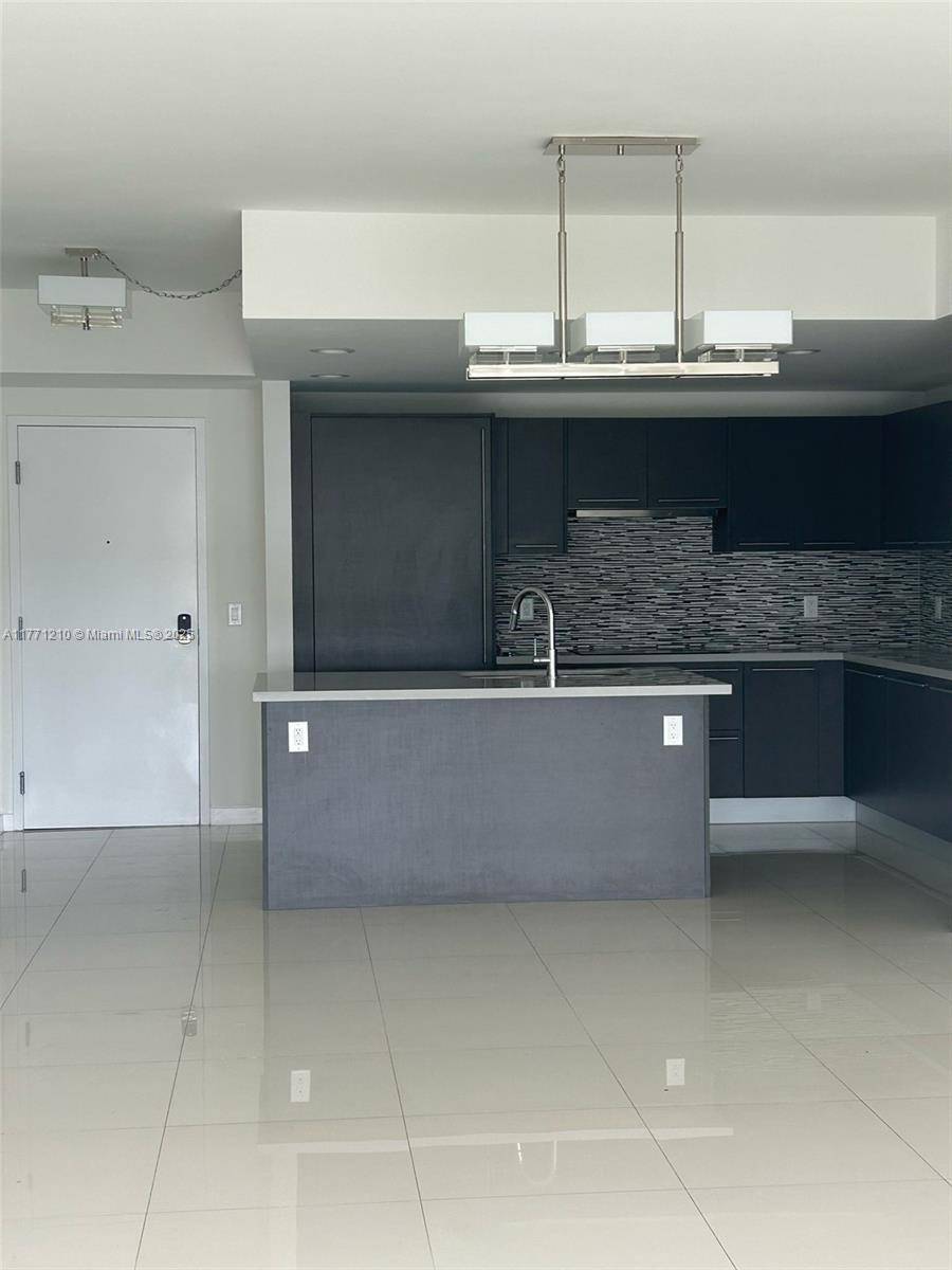 Doral, FL 33178,7825 NW 107th Ave #414