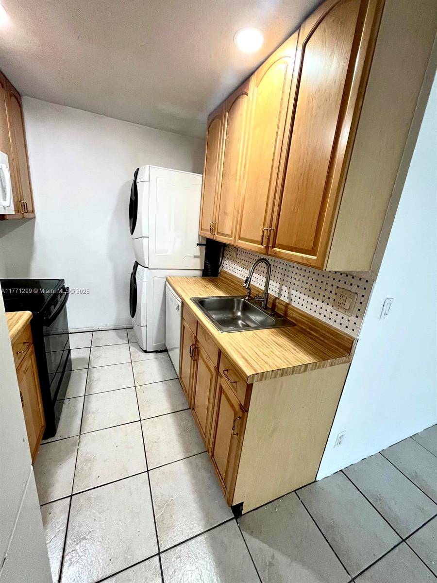 Coral Springs, FL 33065,11562 Royal Palm Blvd #11562
