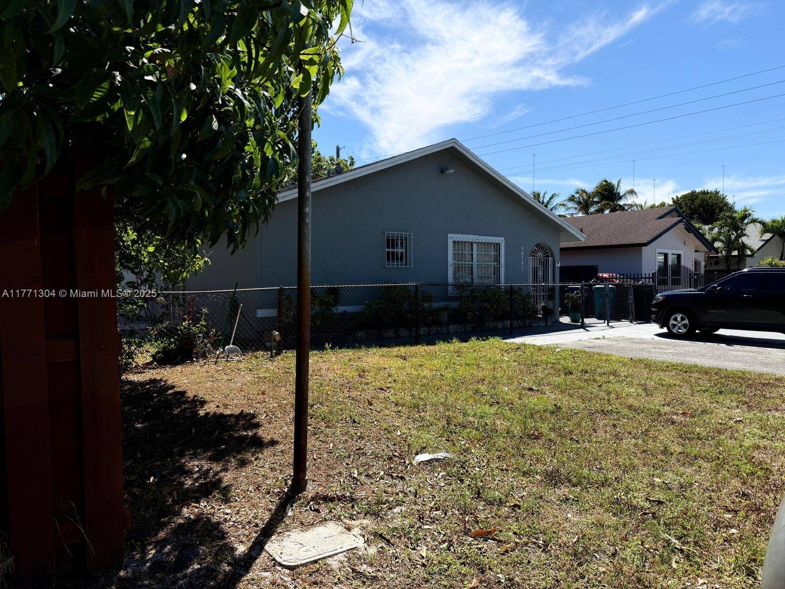 Miami Gardens, FL 33055,20707 NW 41st Ave Rd