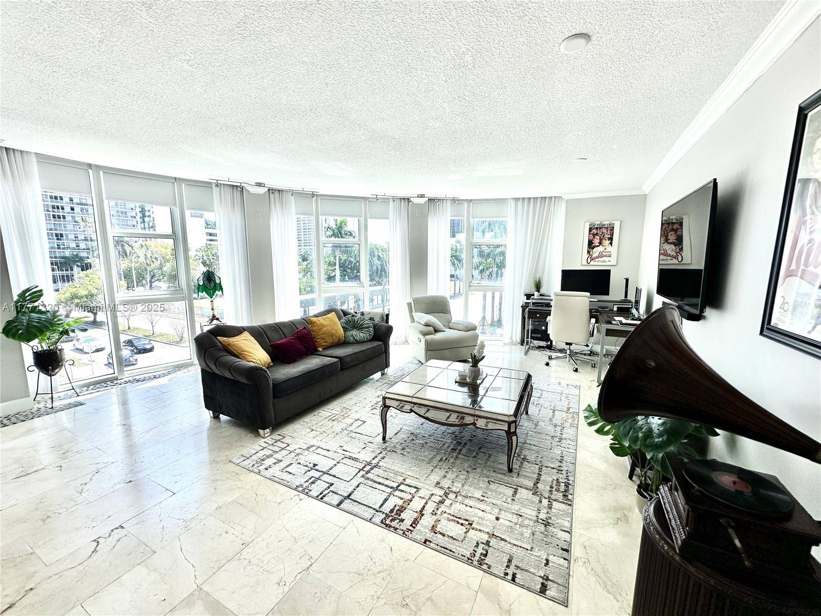 Miami, FL 33132,275 NE 18th St #306
