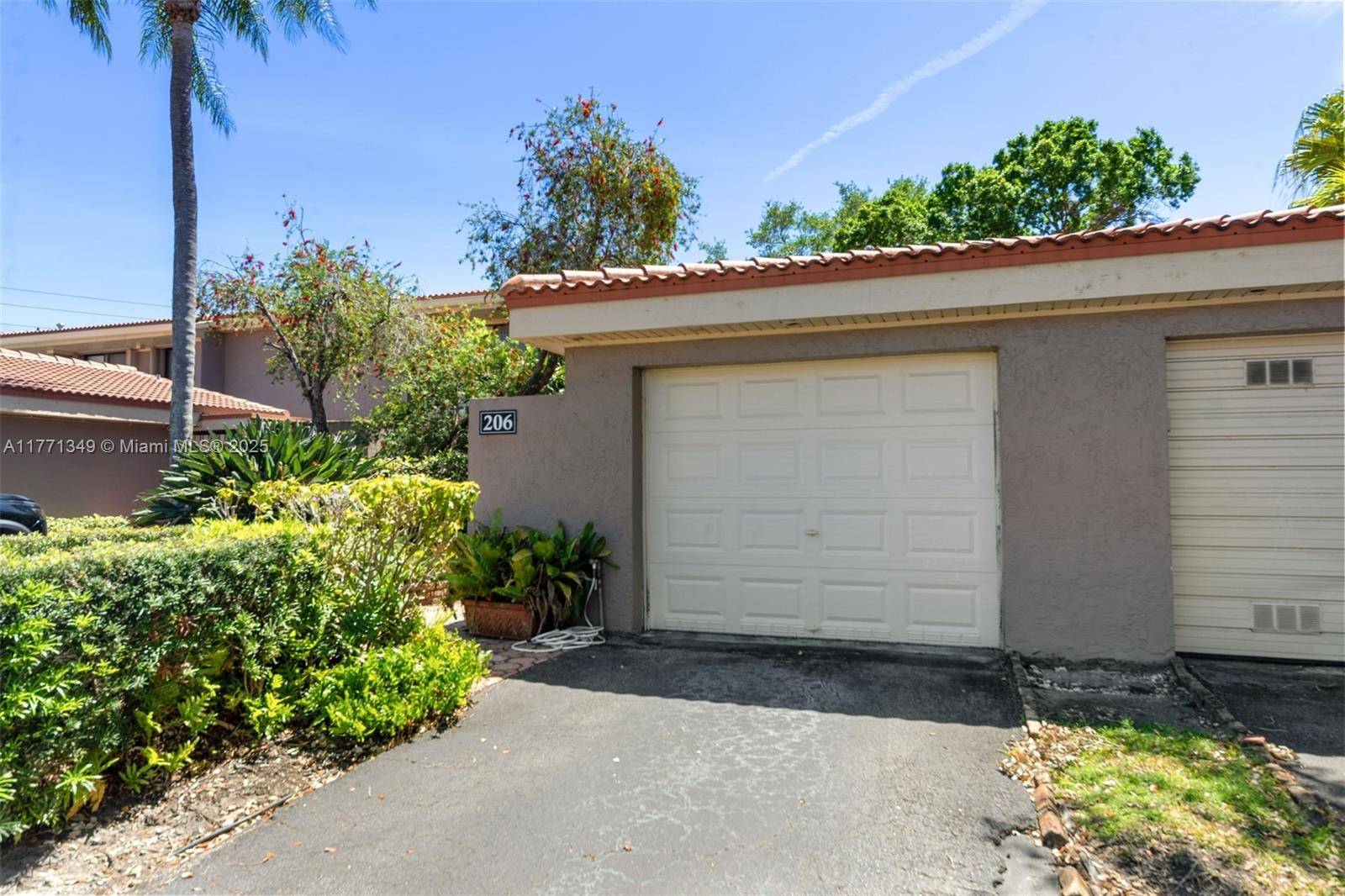 Hollywood, FL 33021,206 ST ANDREWS ROAD #18-78