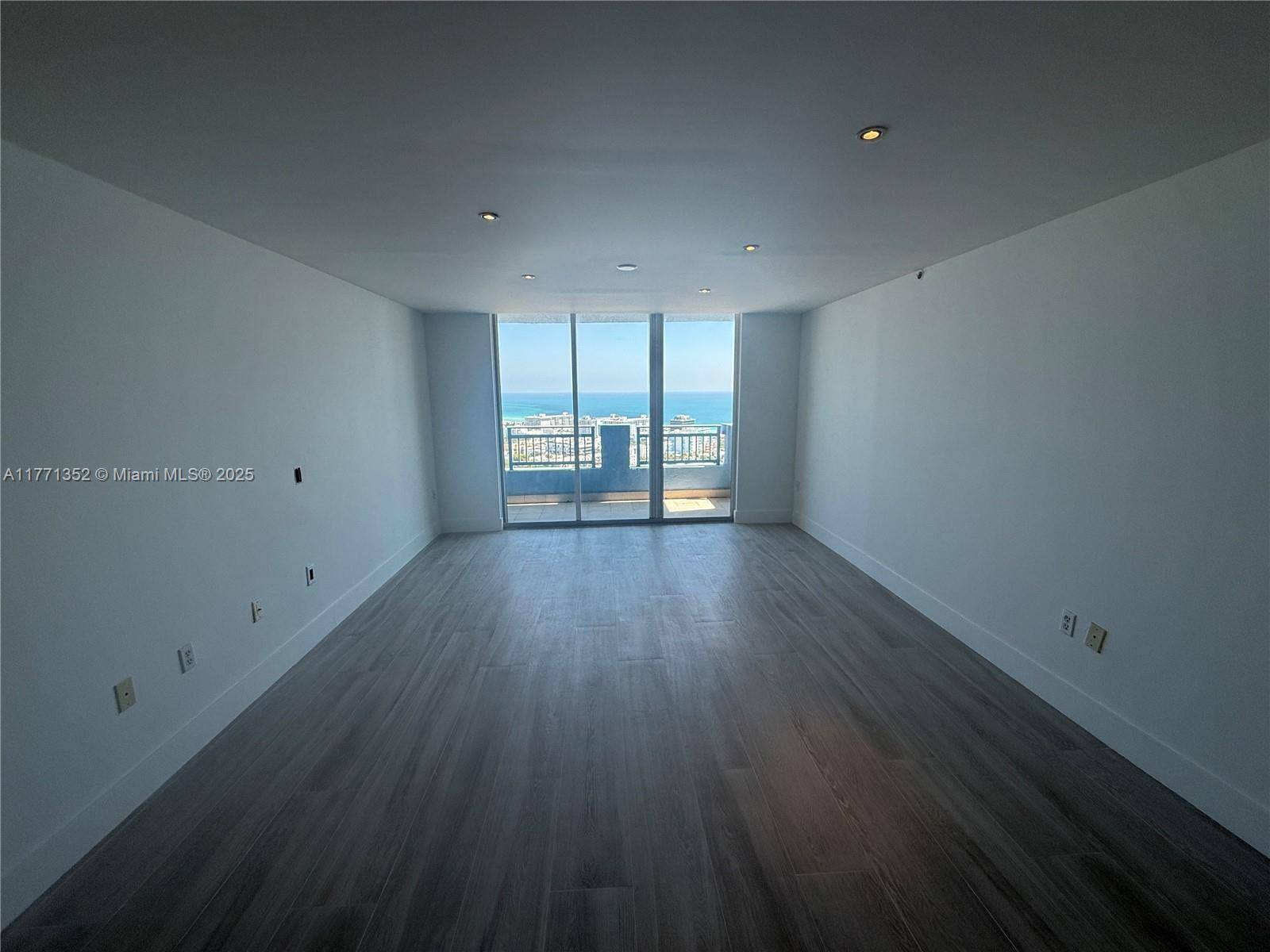 Miami Beach, FL 33139,90 ALTON RD #2803
