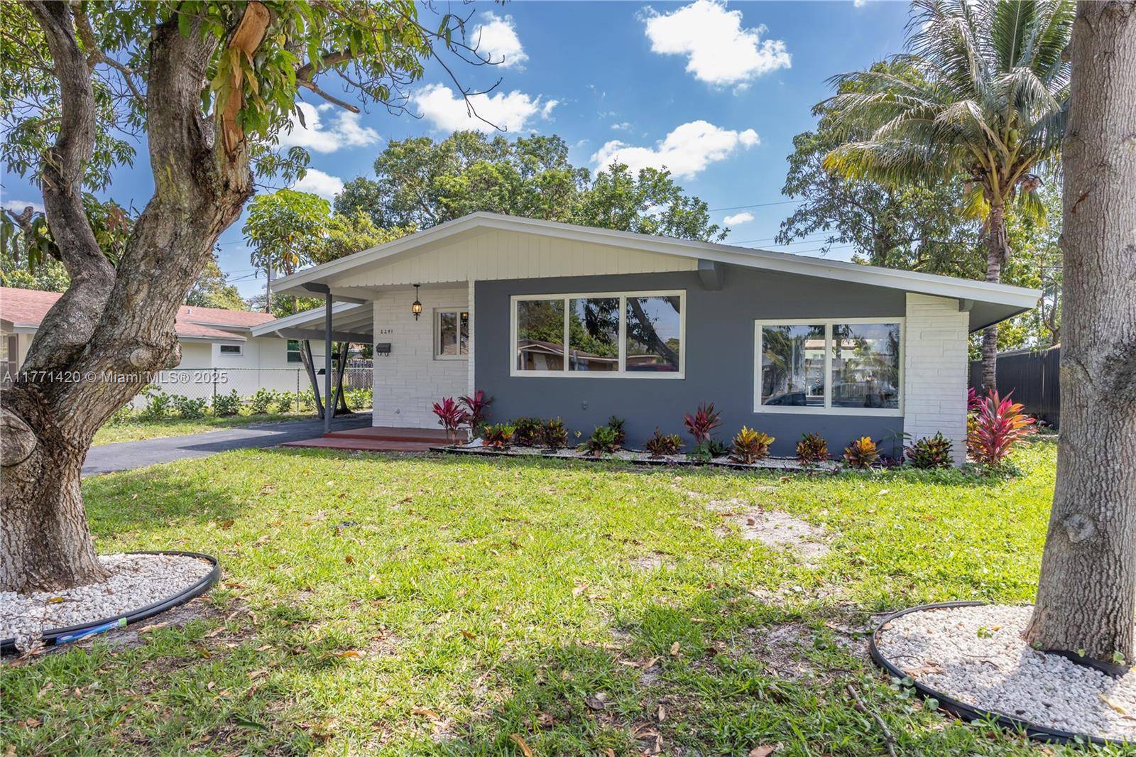 Miramar, FL 33023,2241 Island Dr