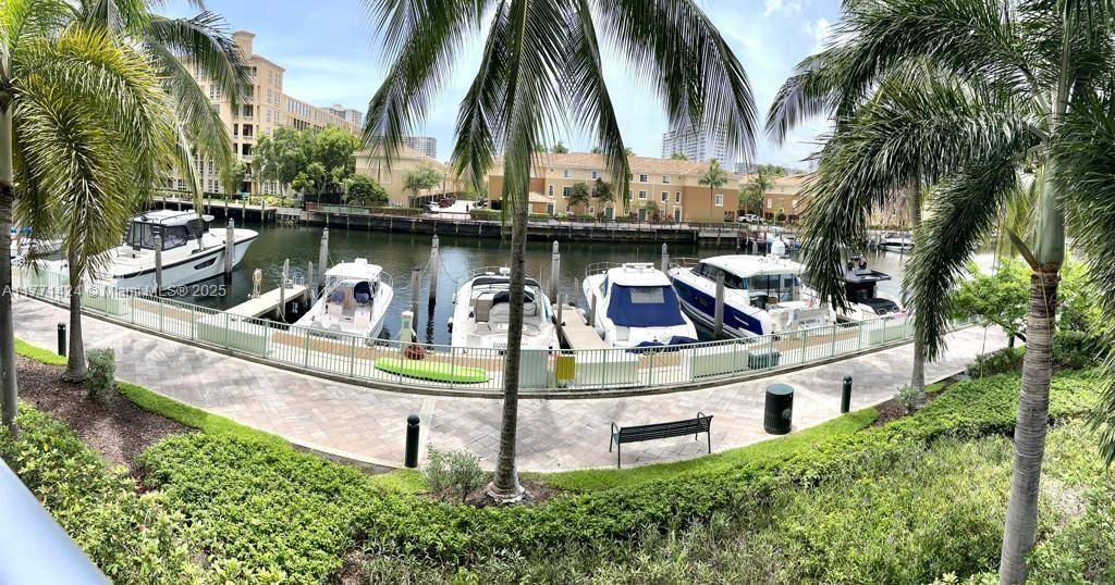 Aventura, FL 33180,2950 NE 188th St #104