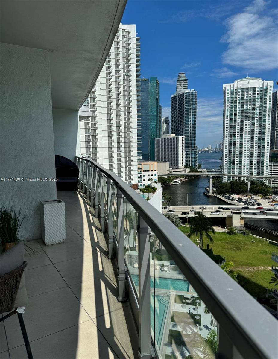 Miami, FL 33130,90 SW 3rd St #1913