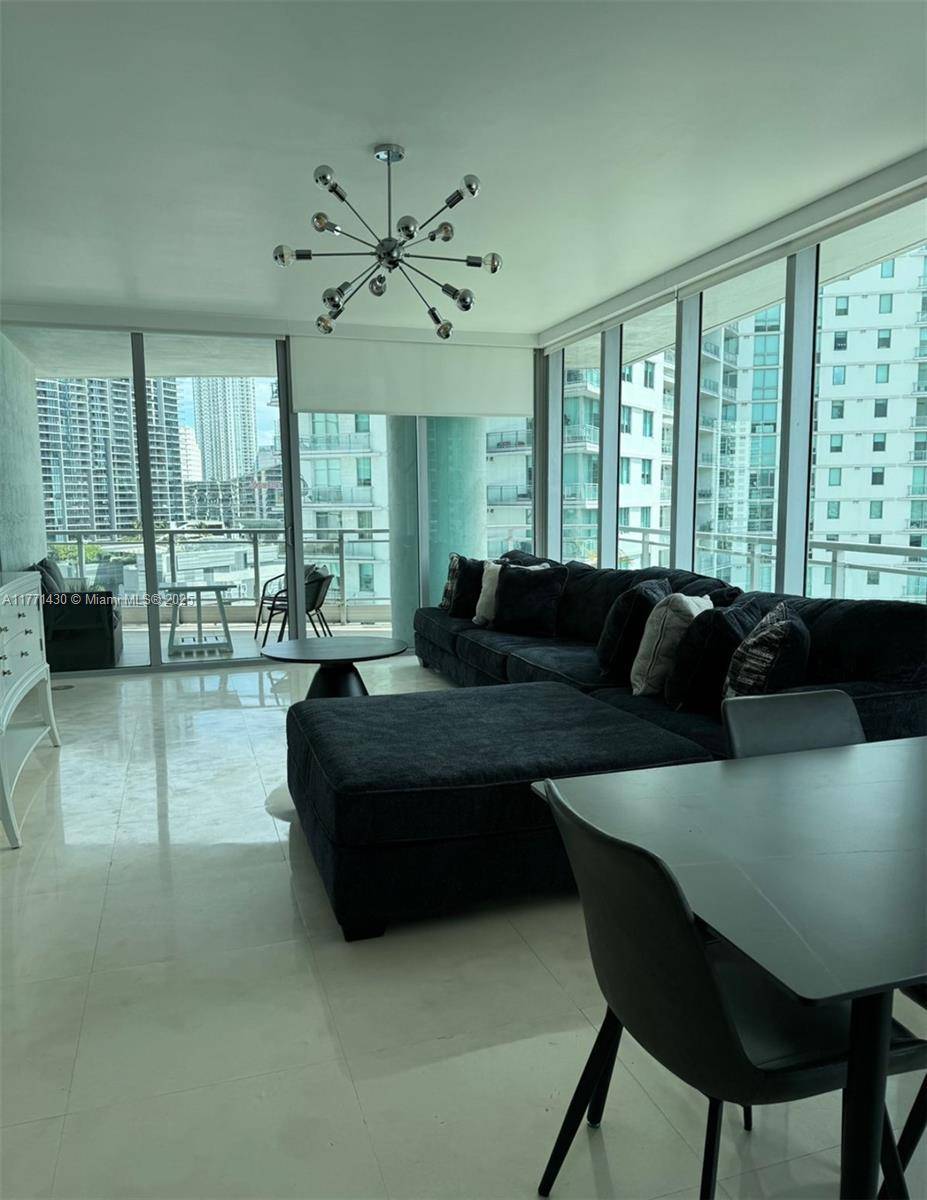 Miami, FL 33130,90 SW 3rd St #1913