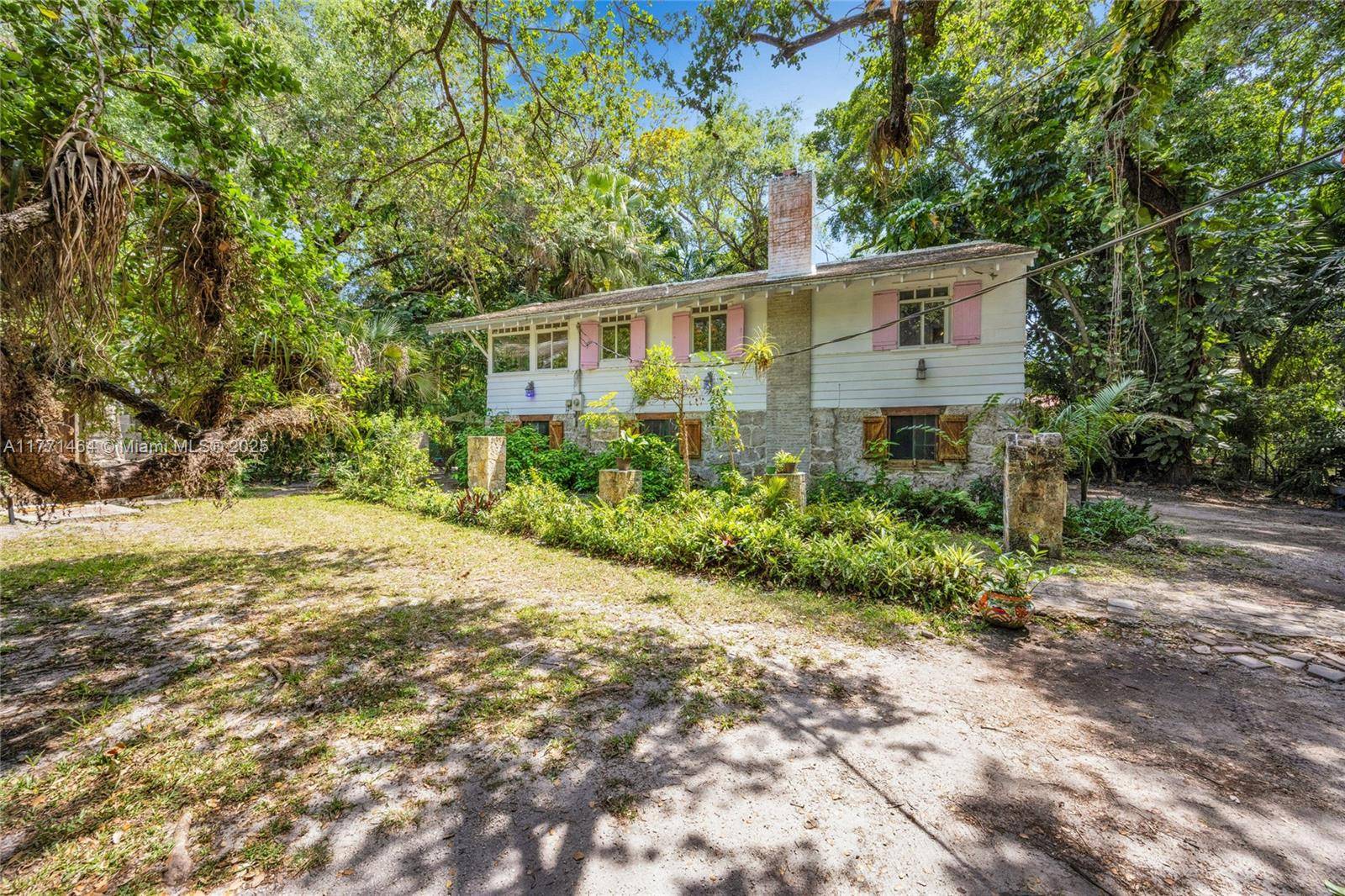Coral Gables, FL 33156,10015 Snapper Creek Rd