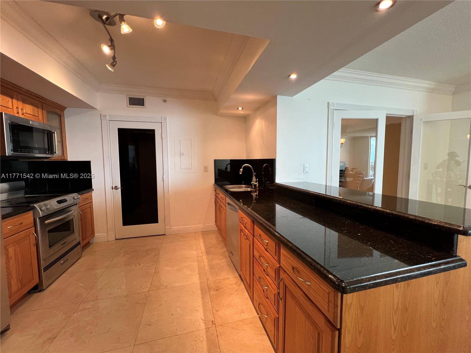 Miami, FL 33156,9055 SW 73rd Ct #2009
