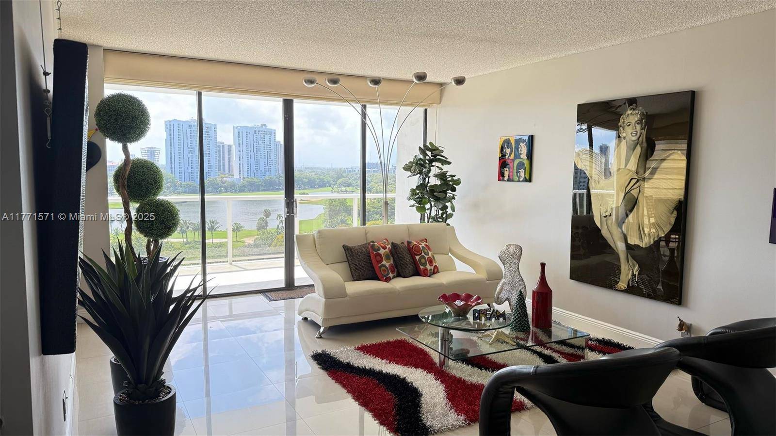 Aventura, FL 33180,20281 E Country Club Dr #809