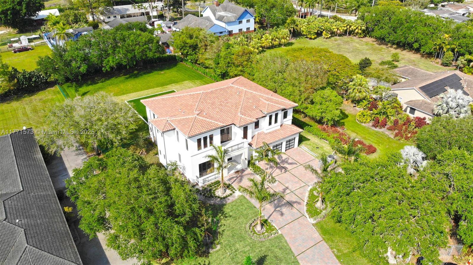 Davie, FL 33314,5903 SW 54th Ct