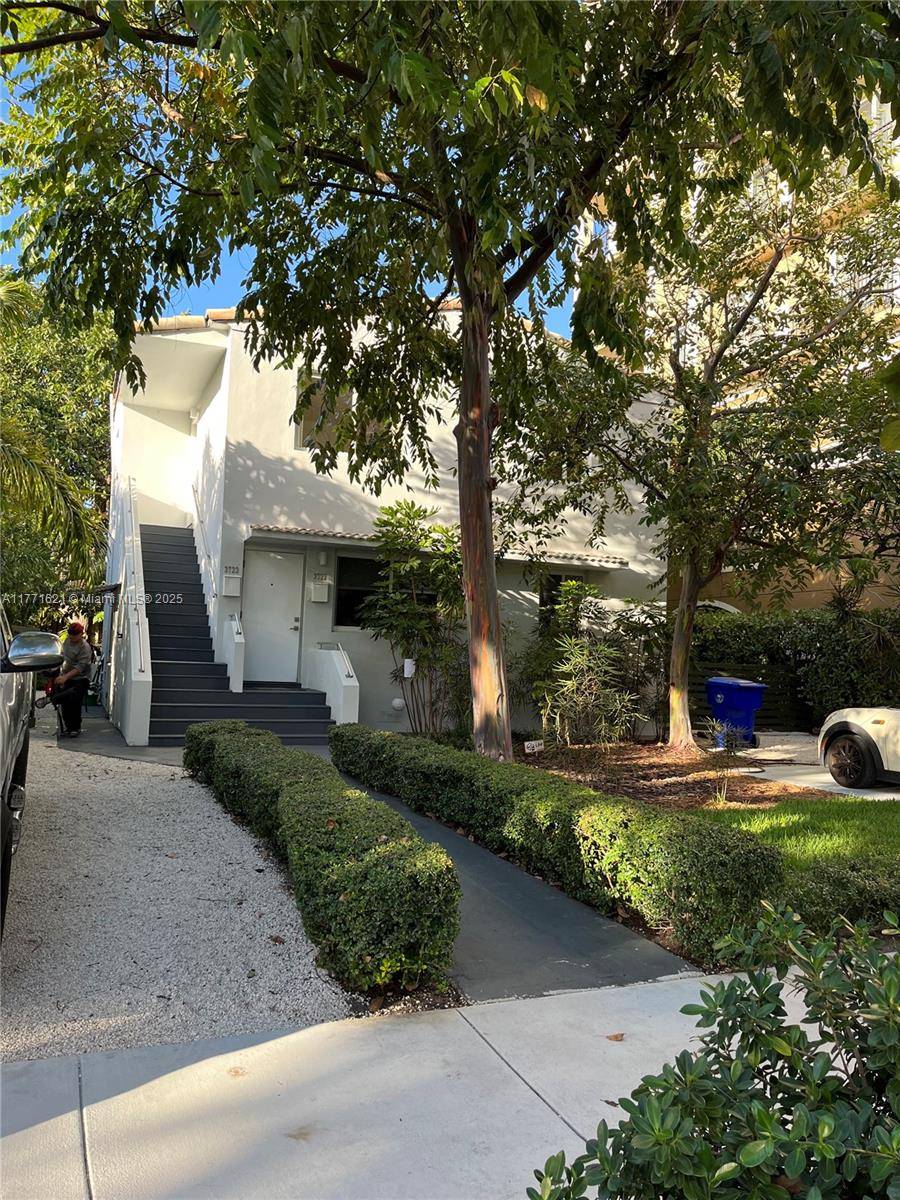 Miami, FL 33134,3723 SW 26th Ter #0