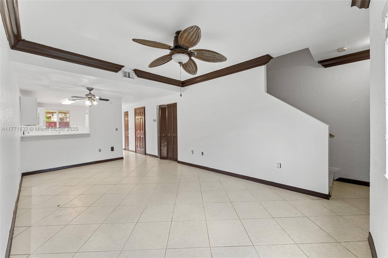 Hialeah, FL 33018,3366 W 80th St #103