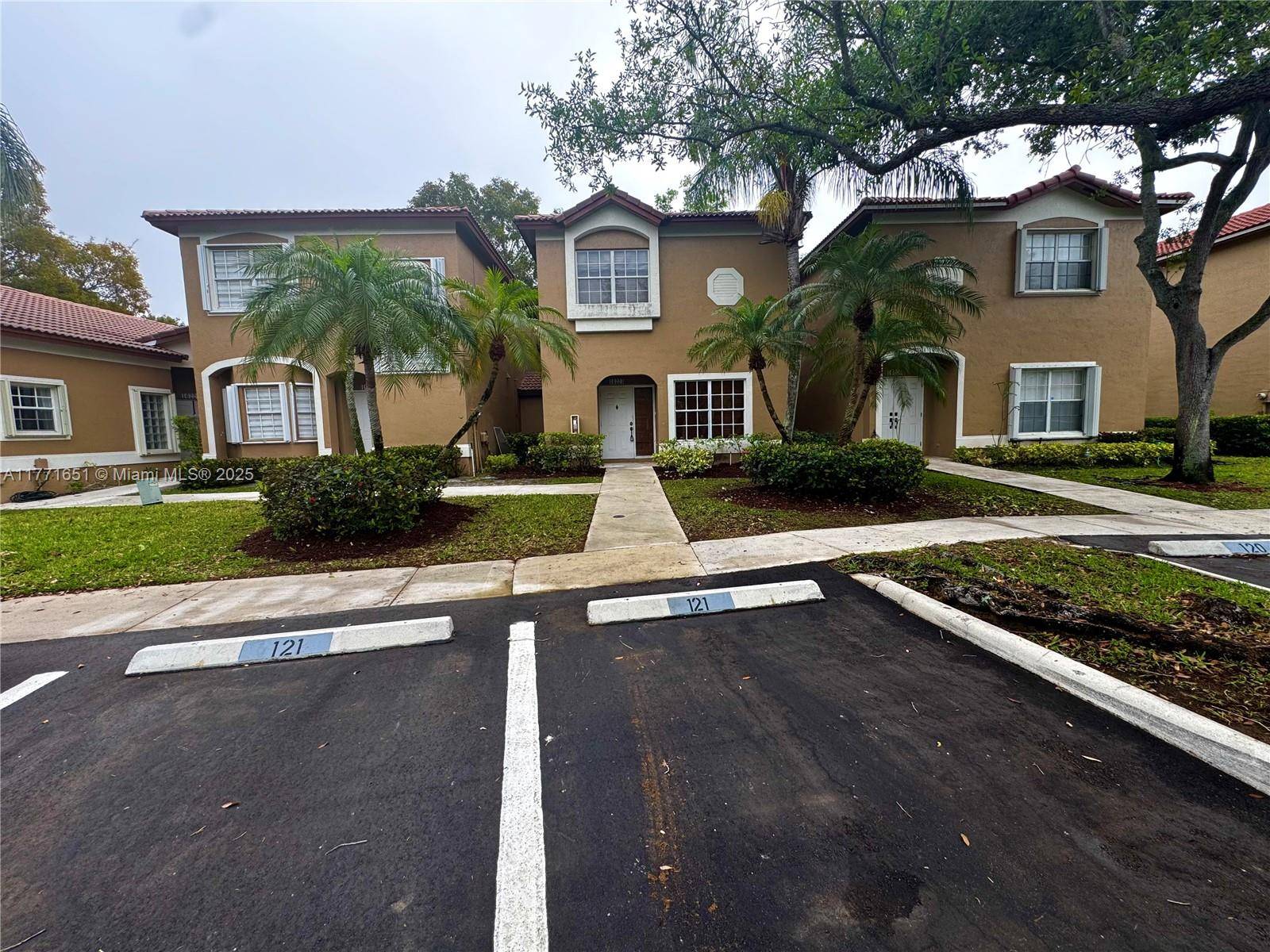 Weston, FL 33331,16224 Emerald Cove Rd #16224