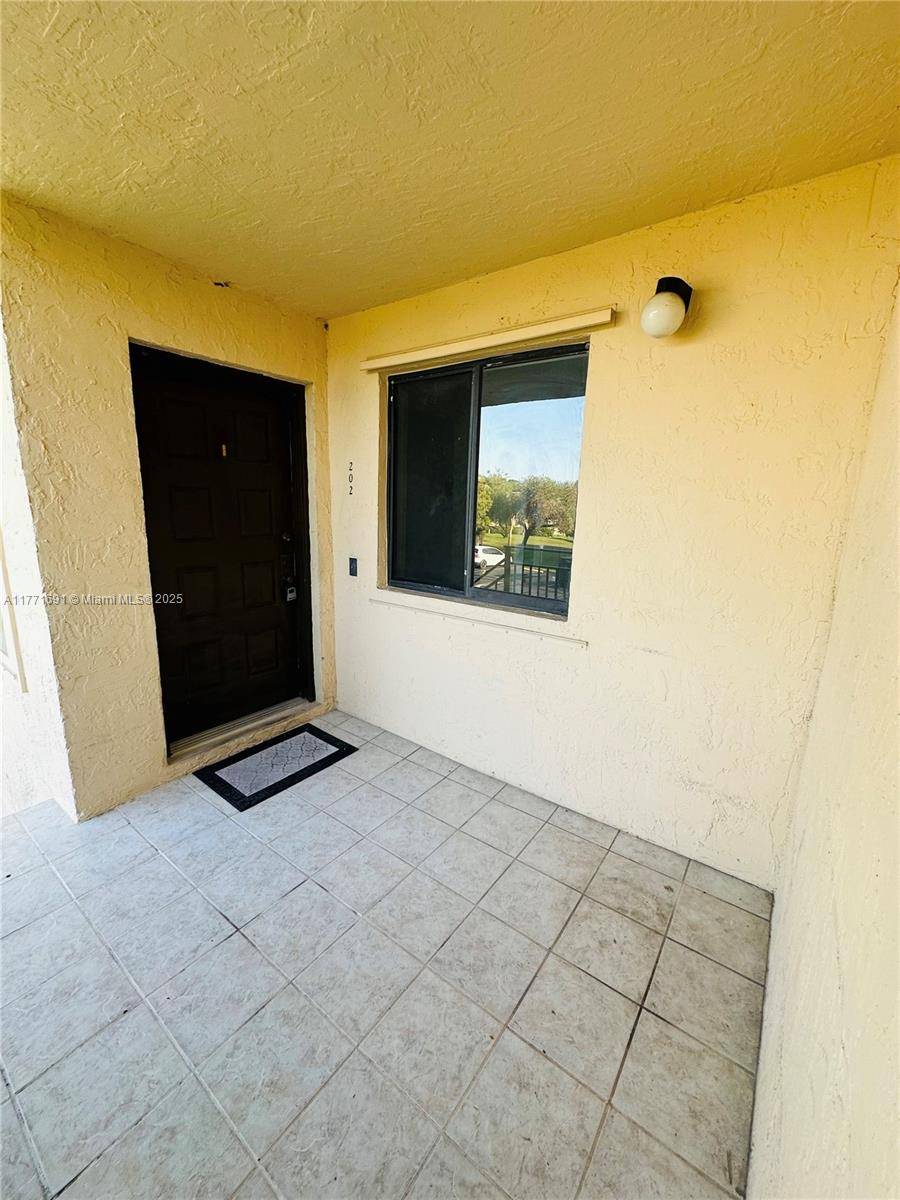 Weston, FL 33326,16491 Blatt Blvd #202